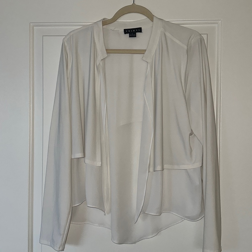 White blazer/cardigan
